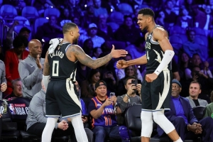 Shams：雄鹿得到&裁掉利拉德、簽下特納事先都沒(méi)問(wèn)字母