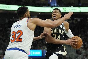 TA記者：尼克斯一直在關(guān)注字母哥的情況 若時(shí)機(jī)成熟絕對(duì)可能發(fā)生