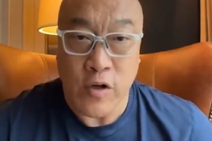 馬?。鹤帜父邕€是想走啊 若他進(jìn)入市場&勇士就可以嘗試梭哈了