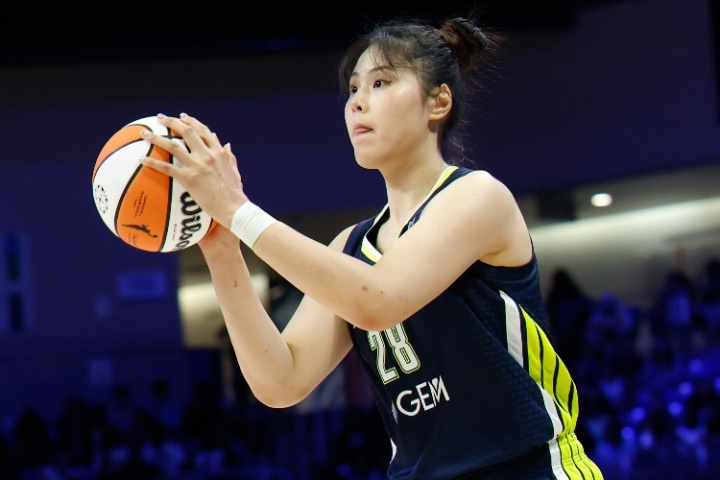 手感冰涼！李月汝8投僅1中 拿到4分8籃板2助攻