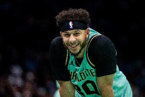 名記：小庫里和小佩頓預(yù)計將底薪簽約勇士