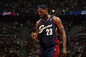 ??各隊三分王哪家強？大小王上榜 庫里王中王 籃網(wǎng)鵜鶘魔術(shù)難猜