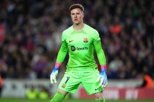 記者：巴薩尚未通知特獅解除隊長決定，今天上午沒有投票選隊長