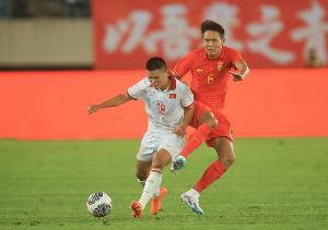 媒體人：現(xiàn)在國足踢越南也不會太虛 比賽的鍛煉價值還是不錯的