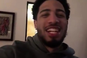 哈利：很抱歉今年夏天我不能來中國了 但我恢復(fù)得很好