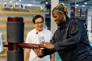 美媒：巴特勒和成龍學(xué)功夫？追夢(mèng)最好別惹他??追夢(mèng)評(píng)論：爛標(biāo)題