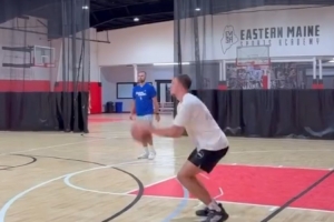 給新科狀元把把關??弗拉格休賽期投籃特訓視頻來襲