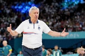 擊敗無(wú)字母希臘！塞爾維亞主帥：不談我們是奪冠熱門(mén) 要專(zhuān)注過(guò)程