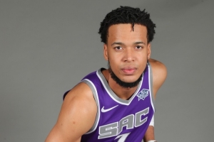 媒體人：目前已有CBA季后賽級別球隊報價NBA內線球員拉比西埃