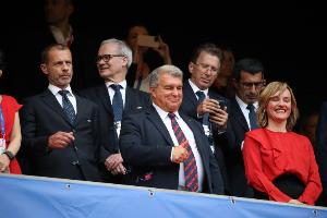 時間緊迫！馬卡：西甲開賽在即巴薩7人未注冊&諾坎普工程未完成