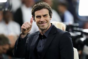 告別高爾夫？衛(wèi)報(bào)：貝爾將接替費(fèi)迪南德?lián)蜹NT足球評(píng)論員