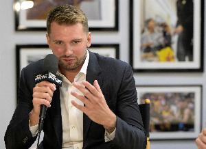 東契奇自去年夏天以來(lái)已減重27.22斤！球探：新賽季他會(huì)拿到MVP！