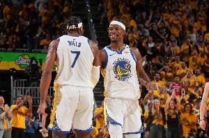 會(huì)玩！勇士將在季前賽VS快船賽前贈(zèng)送巴特勒+希爾德?lián)u頭娃娃組合