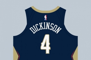 球衣記者：鵜鶘的雙向合同中鋒亨特-迪金森將身穿4號球衣