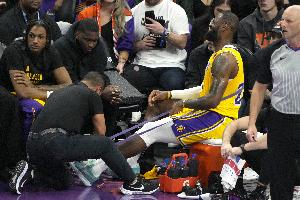 Skip：詹姆斯身邊總是圍繞著優(yōu)秀的人 沒人保養(yǎng)身體比他更下功夫