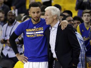 庫里感激大學(xué)教練：你必須要有那種能看到你潛力的人