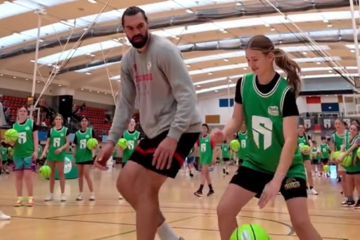 集美們誰懂啊~ 海王亞當(dāng)斯訓(xùn)練營里血腥大帽女學(xué)員！