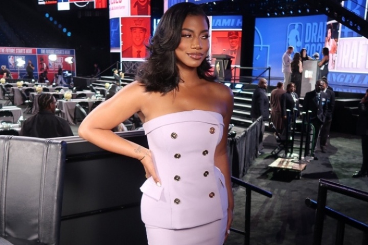 火箭有機(jī)會(huì)奪冠嗎？美女記者：有杜蘭特的球隊(duì)就有機(jī)會(huì)