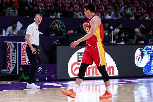 媒體人：本土教練員和隊員交心是優(yōu)勢 郭士強的輪換&防守幾乎滿分