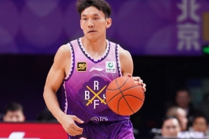 矣進(jìn)宏：杜鋒指導(dǎo)是幫助我最多最大的人 男籃的教練里我最佩服他