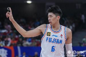 媒體人：鄒陽(yáng)續(xù)約合同雖沒(méi)頂格 但福建給出較大誠(chéng)意 雙方都較滿意