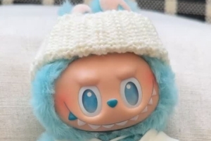 加入潮玩大軍！詹姆斯曬自己的Labubu玩偶：請叫他LaBronBron??