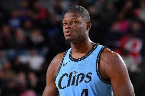 媒體人：班巴收到CBA俱樂部高額報(bào)價(jià) 稅前薪資超過300萬美元