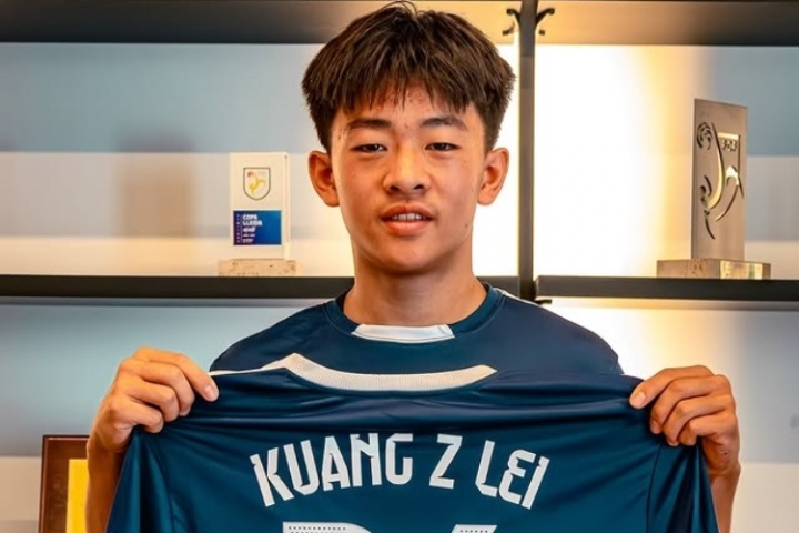 16歲鄺兆鐳先發(fā)對陣巴薩B隊！萊里達競技熱身賽首發(fā)：鄺兆鐳10號