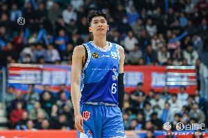 一直窩憋在福建？鄒陽(yáng)回復(fù)球迷：成年人了 事情那么容易達(dá)成嗎？