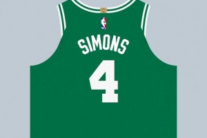 互換東家！安芬尼-西蒙斯在綠軍穿4號球衣 隊史上一位正是霍勒迪