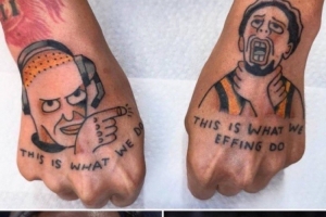 創(chuàng)意！球迷將哈利伯頓“鎖喉”慶祝和雷吉-米勒回應(yīng)照文在手背上