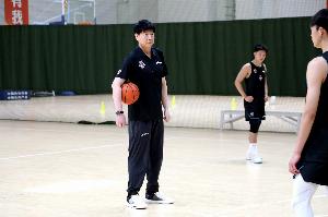 邱彪：王證趙浩然馬延東外還會有1名青年隊隊員簽約一隊 人選待定