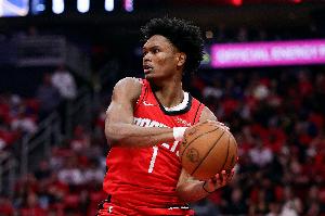 斯通：我們沒法讓謝潑德去試錯 而給阿門機(jī)會因其能打任何位置