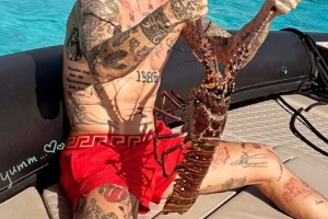 勞逸結(jié)合，39歲拉莫斯社媒曬假期休閑照片，上輪剛破門助球隊取勝