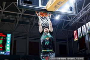 直播吧：遼寧一直對(duì)交易張鎮(zhèn)麟持開(kāi)放態(tài)度 后者希望去上?；蛏钲? >
                                        </div>
                                    </div>
                                                                        <div   id=