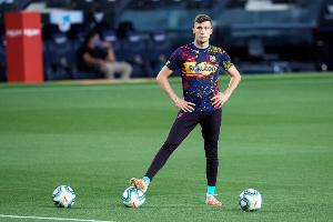 記者：佩尼亞抵達埃爾切，租借交易將在未來幾天內(nèi)官宣