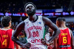 攻防俱佳！科塔8中7砍半場最高15分6板3帽 正負值+7