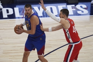 瞄準(zhǔn)掘金？盧：大洛能防約基奇 之前祖巴茨下場(chǎng)我們只能包夾他