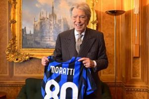 ??米體：80歲莫拉蒂仍在ICU插管治療，現(xiàn)已穩(wěn)定周四出現(xiàn)好轉(zhuǎn)