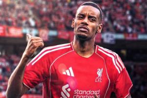 瘋狂！利物浦簽伊薩克重現(xiàn)希望，今夏已狂花3.4億＆醞釀壓哨標(biāo)王