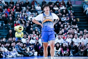 媒體人：趙睿加盟北京沒去其他國企俱樂部 他的個人意愿至關(guān)重要