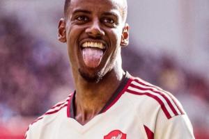 記者：利物浦與紐卡深入談判伊薩克轉(zhuǎn)會(huì)，預(yù)計(jì)明日達(dá)全面協(xié)議！