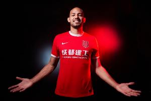 今晚蓉城vs海港，費(fèi)利佩和萊昂納多均迎來個(gè)人中超100場(chǎng)