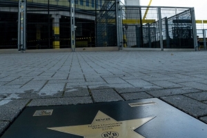 多特官方：胡梅爾斯加入俱樂(lè)部星光大道