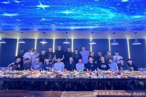 趙率舟：青春本就是馬不停蹄的遇見和分別 希望大家都會(huì)越來(lái)越好