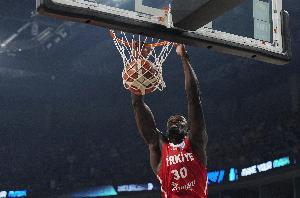 高效攻防！博納17分鐘7中6拿到12分4板2斷2帽