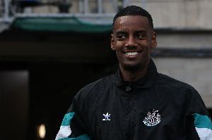 世體：伊薩克轉(zhuǎn)投利物浦，皇家社會將獲得800萬歐的二轉(zhuǎn)分成