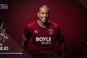 格伊落淚！官方：拒絕水晶宮，布萊頓27歲中衛(wèi)伊戈?duì)柤用宋鳚h姆