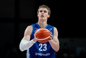 難救主！馬爾卡寧17中6拿到19分11板6助1斷1帽 罰球8中6