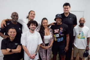 媒體人：希望明年戈登再來中國的時候 能夠帶著總冠軍獎杯一起來